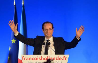 Sarkozy je priznao poraz na izborima i čestitao Hollandeu