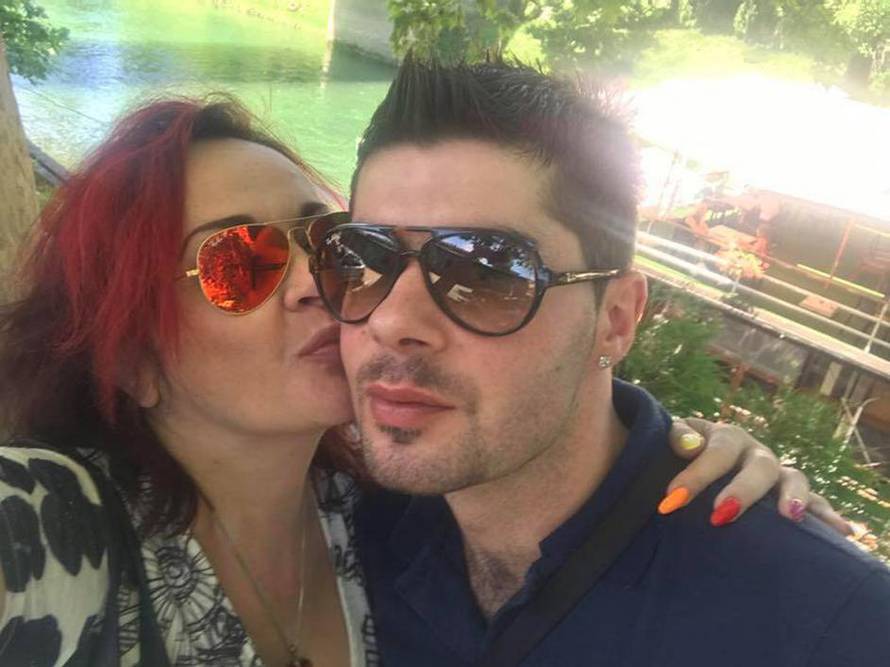 Nisu smjeli u posjetu: Od Dude se opraštaju kolege iz showa...