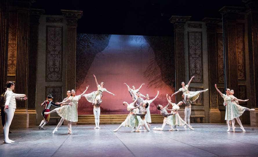 Gledajte baletni klasik 'Labuđe jezero' na portalu 24sata