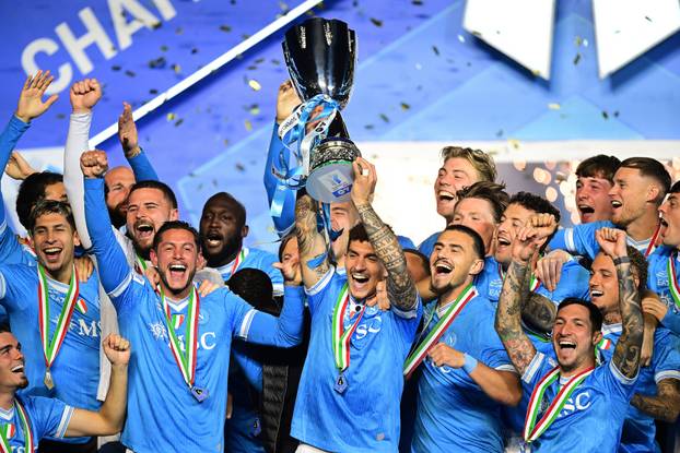 Supercoppa Italiana - Final - Napoli v Bologna