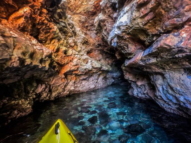Vela Luka: Podmorje južne strane otoka Korčule