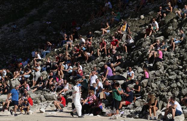 ARHIVA: Utakmica na dnu isušenog Modrog jezera koje danas doseže rekordan vodostaj