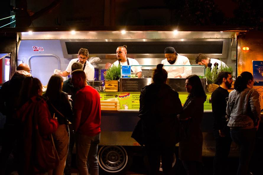 U Baškoj počinje festival Crna ovca: Čeka vas vrhunska janjetina i puno dobre zabave