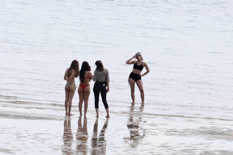 Fotogalerija s kultne splitske plaže: Smiješak, ovo je za fejs!