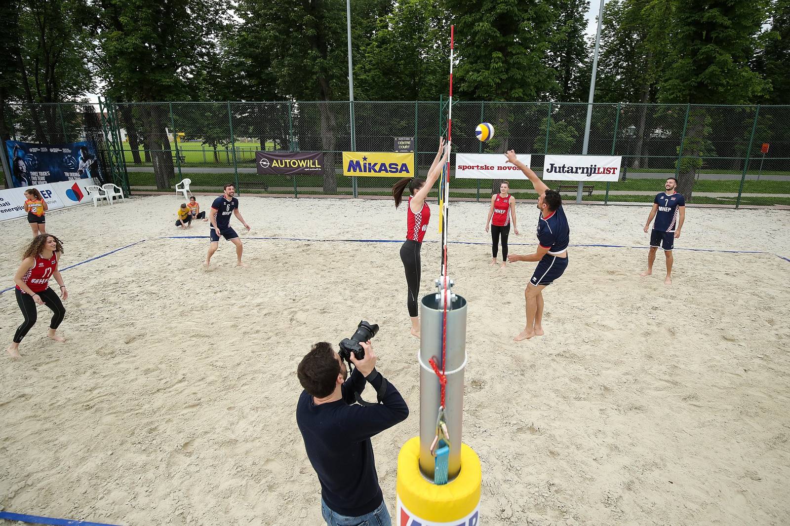 Zagreb: Odbojkaški reprezentativci predstavili prvenstvo u odbojci na pijesku