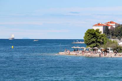 FOTO Boris im ne može ništa: Kupači popunili plažu u Zadru