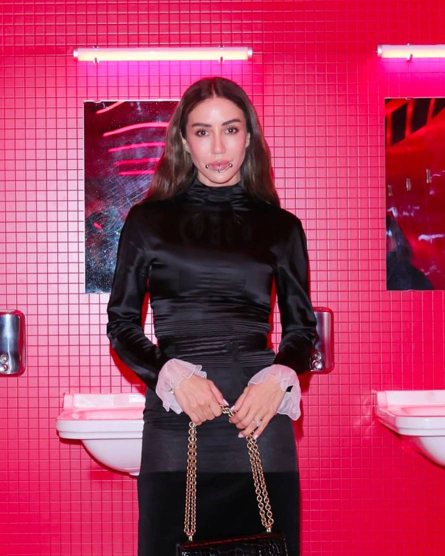 Srpska influencerica šokirala je pratitelje s nakitom na usnama: Biste li vi ovako nešto nosili?