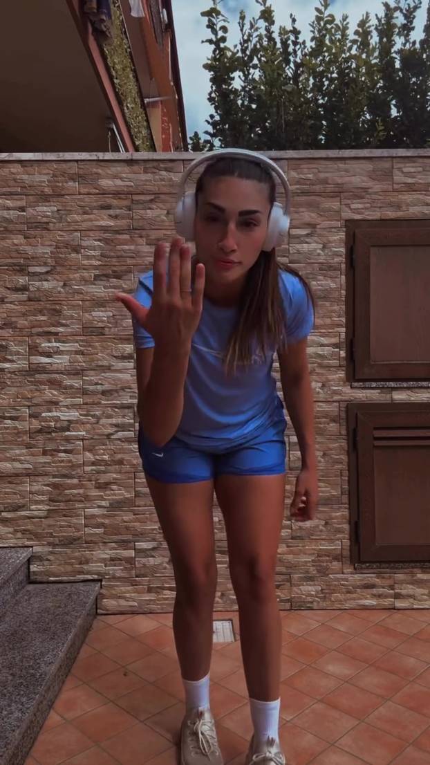 FOTO Odustala od meča protiv kontroverzne boksačice, a sad progovorila: 'Uništili su me...'