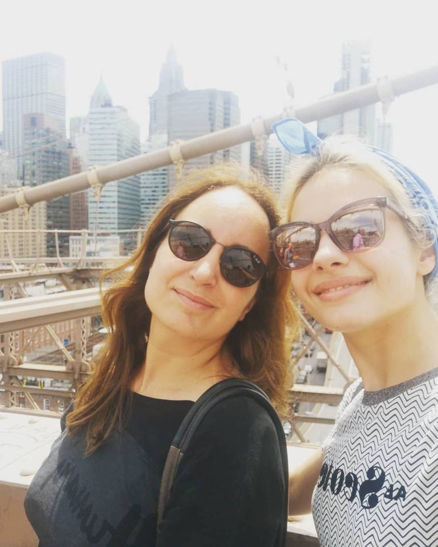 Tara snimala po Americi, zbog glume uzela prezime Thaller...