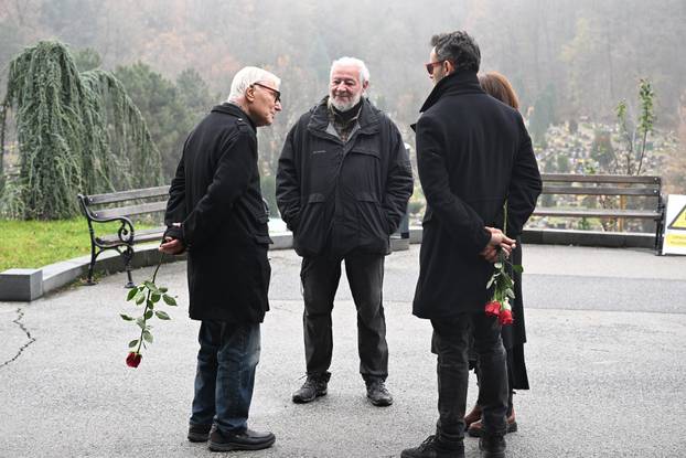 Zagreb: Sprovod Žarka Savića na Mirogoju