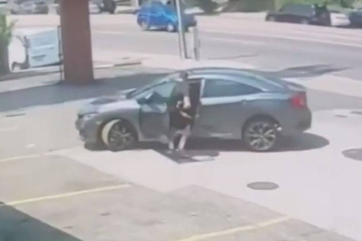 Pokušao ukrasti automobil UFC borcu: Dobio koljenom u glavu!