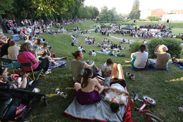Karlovac: Klasika u parku Glazbene skole