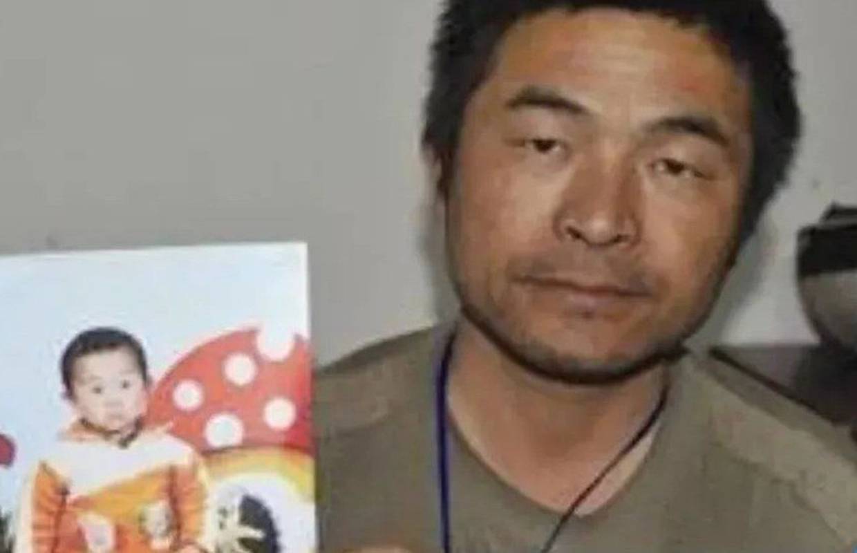 Kinez pronašao otetog sina nakon 24 godine: Prešao preko 500.000 km motorom do njega