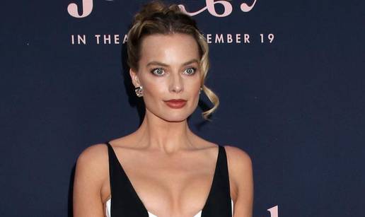 Top ili flop izdanje? Margot se borila s neukrotivim poprsjem