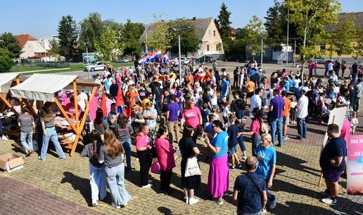 Pogledajte fotografije. U Sl. Brodu održan Hod za život