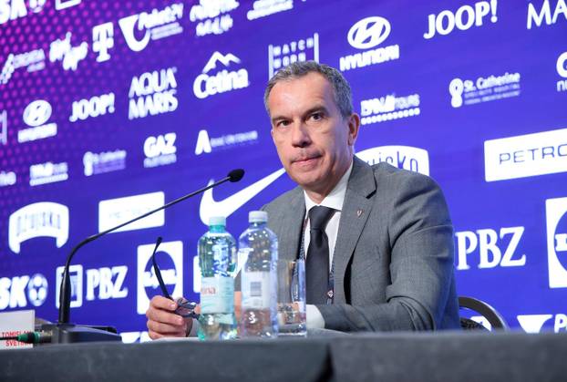 Nakon skupštine HNS-a glavni tajnik Tomislav Svetina održao je konferenciju za medije