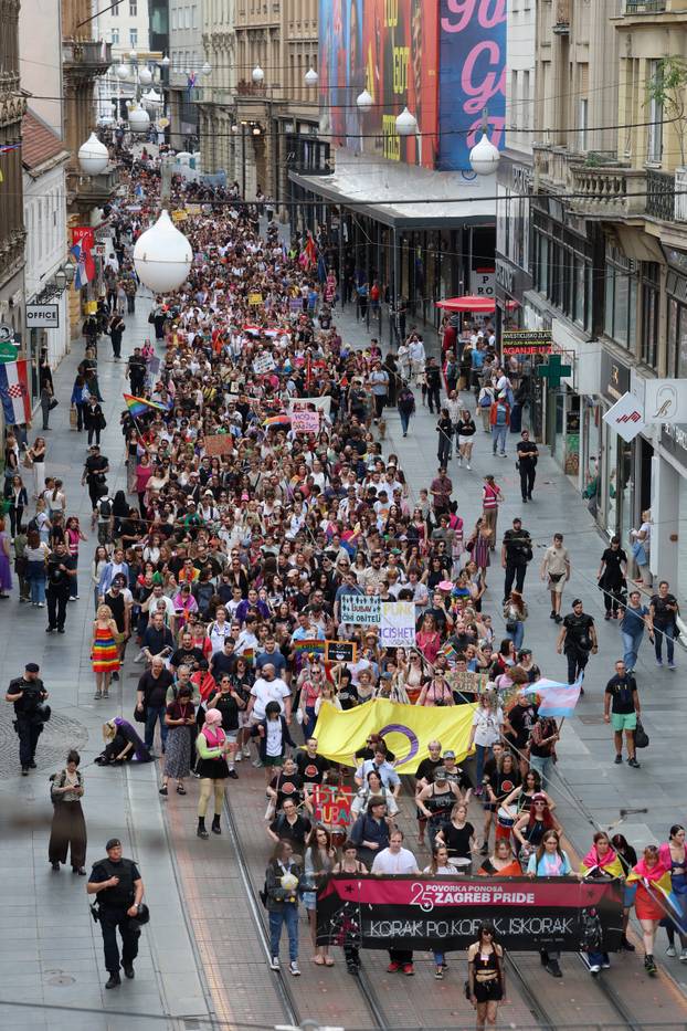 Zagreb: 25. Povorka ponosa LGBTIQ zajednice "Korak po korak, iskorak!"