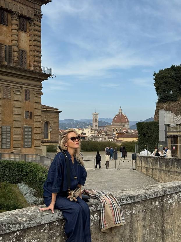 FOTO Uopće im nije loše! Vino, večere i muzeji: Evo kako se Maja i Šime provode na putu...