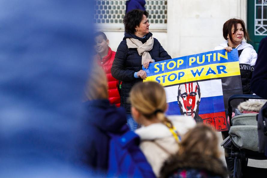 U Splitu organiziran prosvjed podrške Ukrajini:  'Ovaj rat u Ukrajini je zlo i mora prestati'