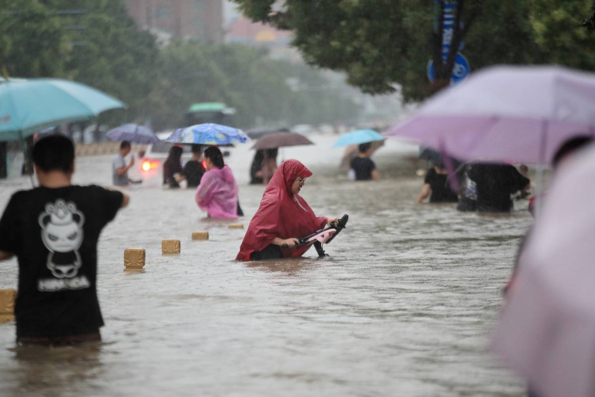 Zbog obilnih padalina u središnjoj Kini poginulo 12 ljudi
