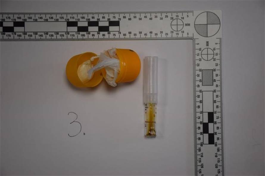 FOTO Skrivali preko 2 kilograma droge u autu, s njima bila i djeca. Muškarca su uhitili...