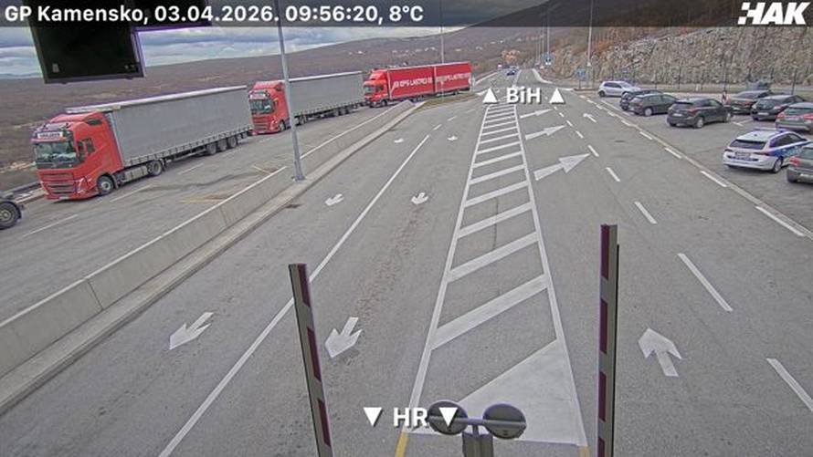 FOTO Na granicama višesatne kolone uoči uskrsnog vikenda