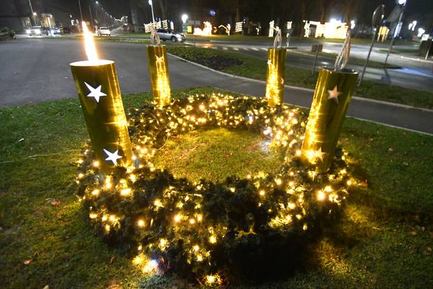 Grubišno Polje: Središte grada zabljesnulo u Adventskom ruhu