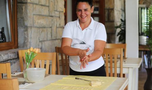 Probajte srolati fine šurlice po starinskom receptu koji su nam dali u restoranu Gatto Nero