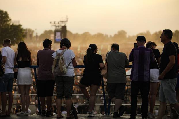 Zagreb: Veliki broj građana pratit će koncert sa savskog nasipa i Mosta slobode