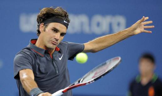 Roger Federer se izjednačio s Agassijem, sad lovi Connorsa