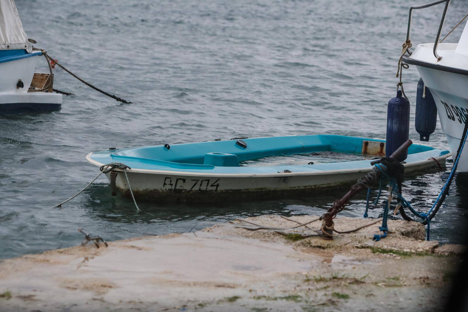 Zadar: Zbog nevremena, juga i kiše podignula se razina mora