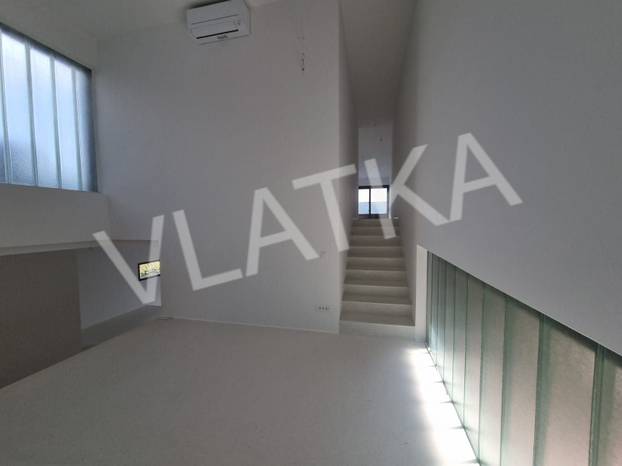 FOTO Nikolina Pišek još uvijek nudi vilu u Zagrebu! Najam bio skočio na 8000 €. Zavirite u nju