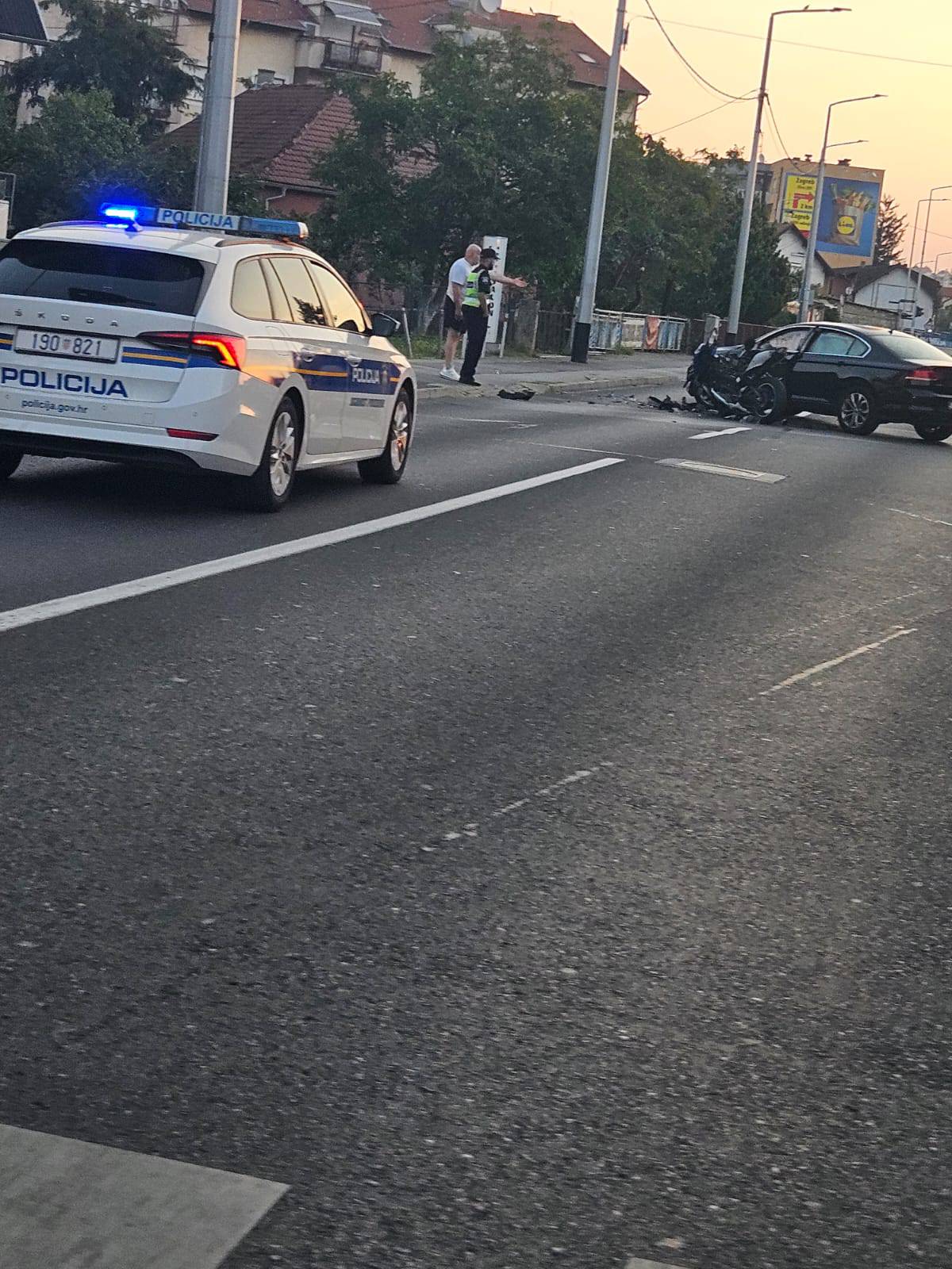 Nesreća u Zagrebu: Ozlijeđeni motociklist završio je u bolnici