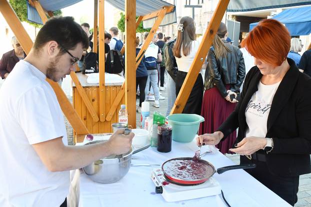 Sisak: Učenici se natjecali u pripremi palačinki i izradi koktela na 5. Palačinka kupu