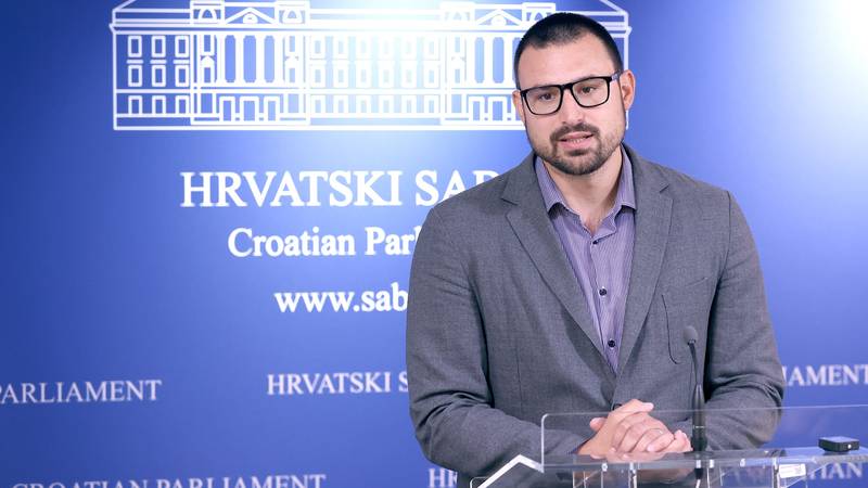 Živković o vojnom roku: Mladići u Hrvatskoj i u inozemstvu nemaju jednaki tretman...