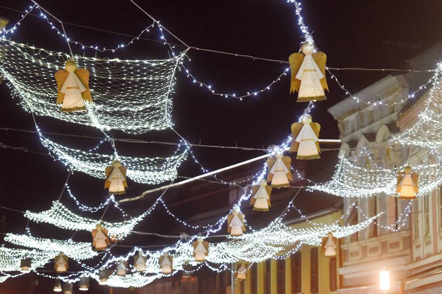 Bilo kuda, Advent svuda: Evo kako izgledaju hrvatski gradovi