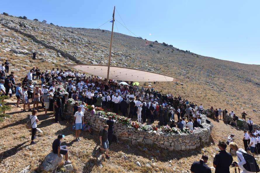 'Prošlo je već deset godina, ali naša bol je sve veća i veća...'