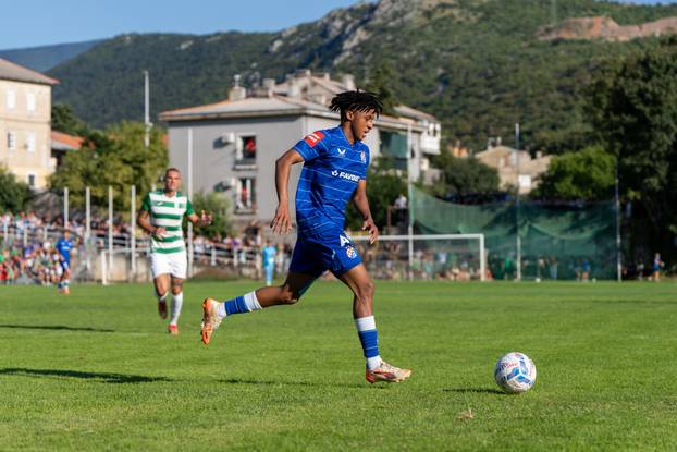 Senj: NK Nehaj proslavio 105. rođendan prijateljskom utakmicom protiv Dinama