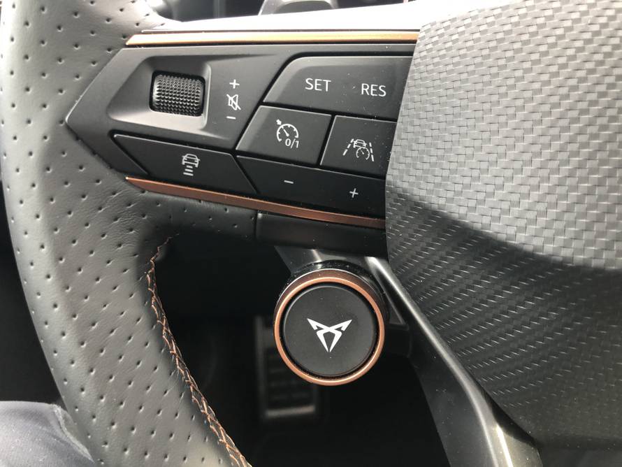 Izgleda spektakularno, lovi poglede i ubrzava 'kao raketa'