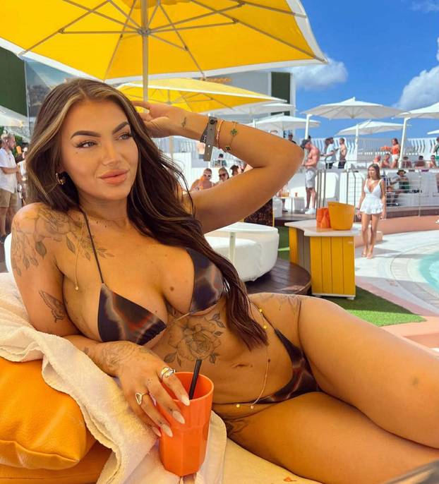 FOTO Ona je tattoo umjetnica i bivša gimnastičarka čije je tijelo pravo remek-djelo