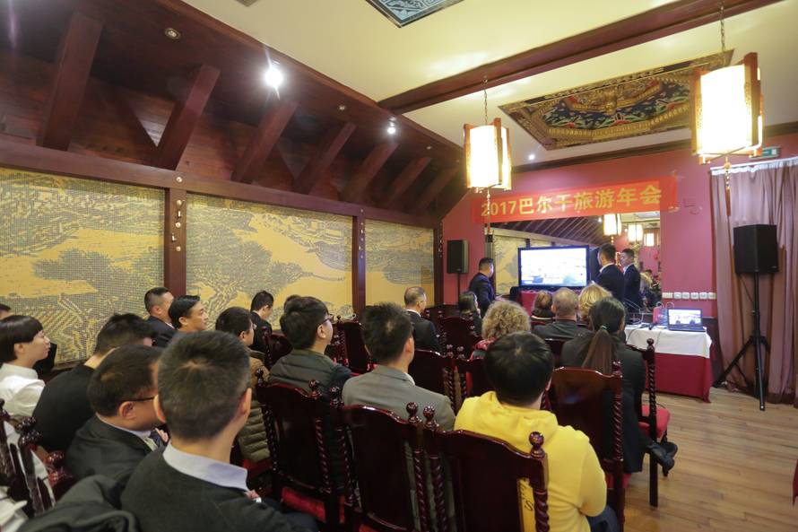 Kinezi su oduševljeno na TV-u gledali Lanu, Ćiru i Maksima