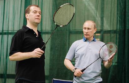 Ruski vojnici će zbog Putina i Medvedeva igrati badminton?