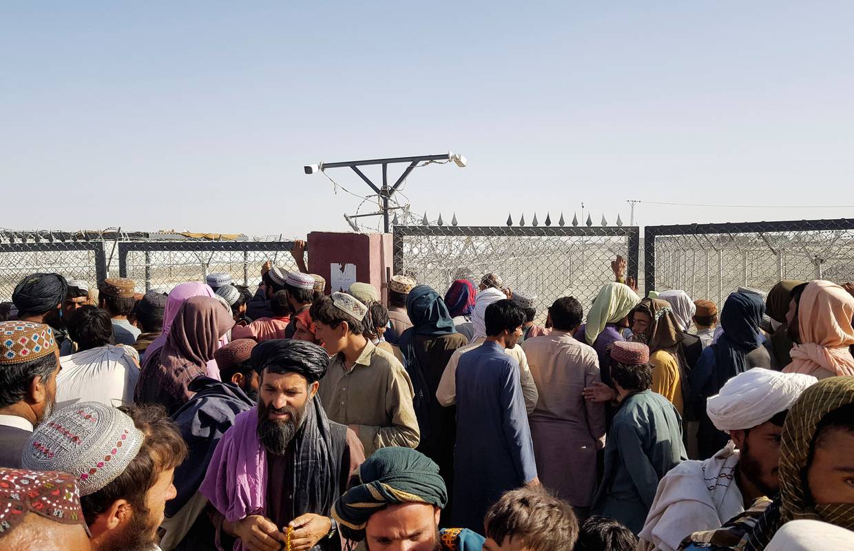 Međunarodna zajednica poziva talibane da dopuste siguran odlazak ljudi iz Afganistana