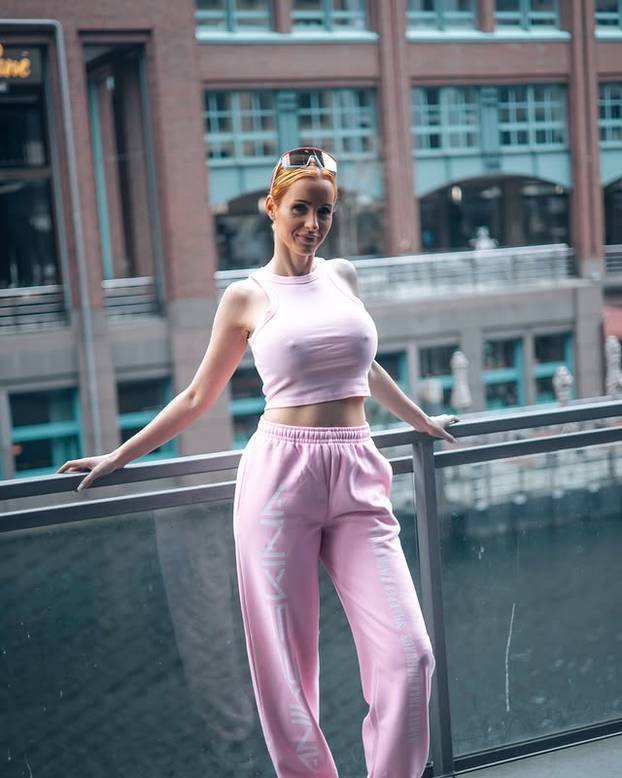 FOTO Nije joj jasno zašto joj blokiraju Instagram: 'Ne vidim ništa preseksi u svojim fotkama'