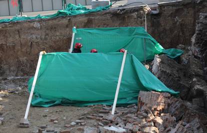 Srušio se zid na gradilištu u Beogradu i zatrpao radnika