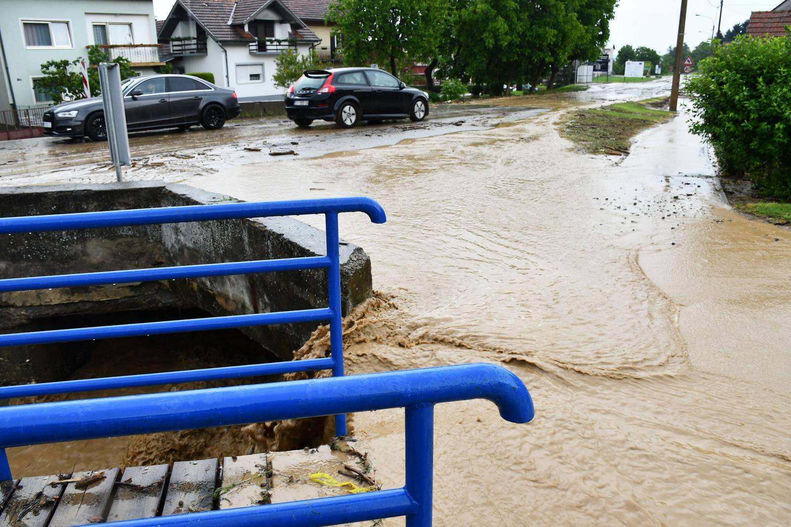 Vidovci: Jako nevrijeme pogodilo požeštinu