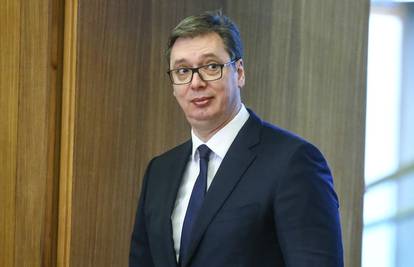 Vučić se na svojim stranicama pohvalio čestitkom iz Hrvatske