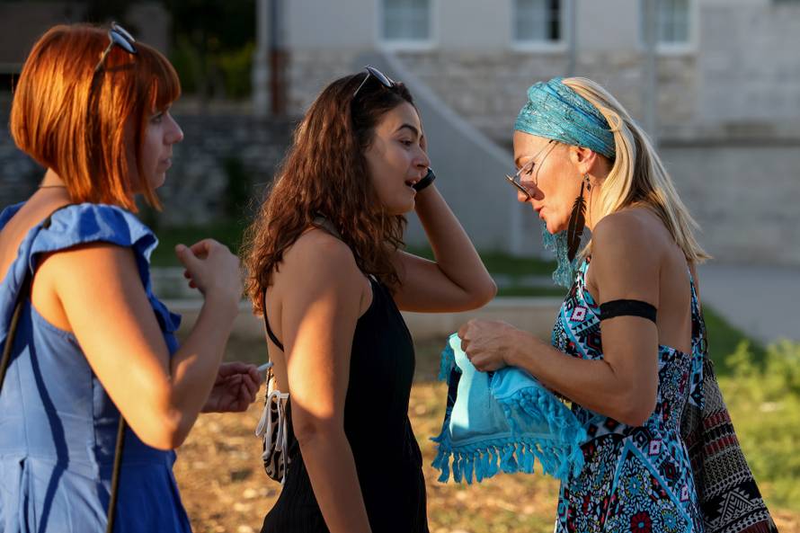 Benkovac: Organizatori benkovačkog festivala "Nosi se" koji je odgođen nakon prosvjeda branitelja održali mirni prosvjed