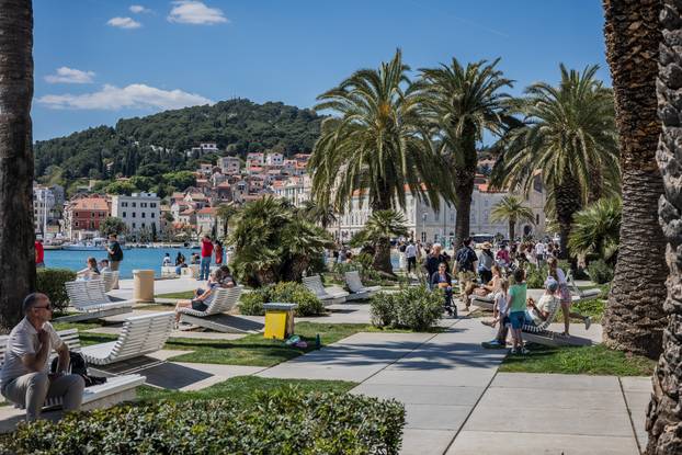 Proljetni ugođaj na Splitskoj Rivi