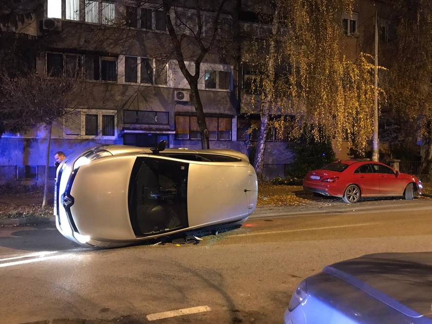 Izbjegnuta tragedija u Zagrebu: 'Skoro je skupio pješaka, udario je u rizol i okrenuo se na bok'